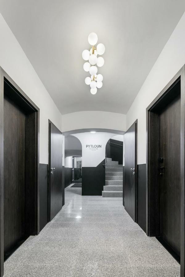 Pytloun Flat Hotel Liberec Buitenkant foto